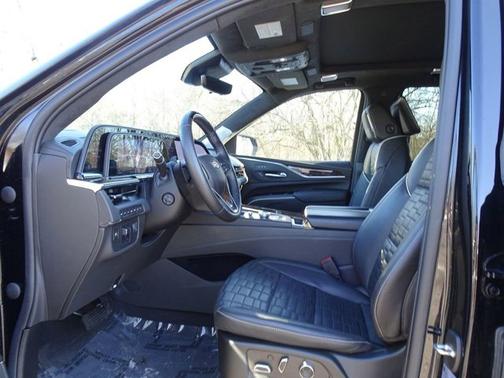 2022 Cadillac Escalade Premium Luxury Platinum