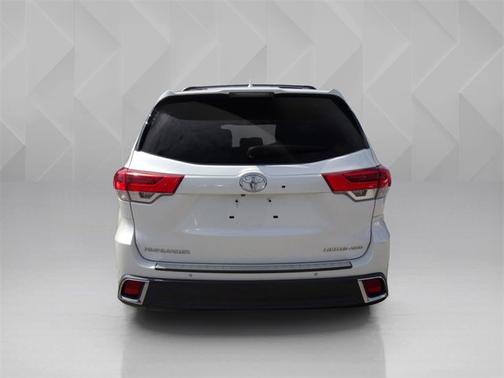 2018 Toyota Highlander Limited Platinum