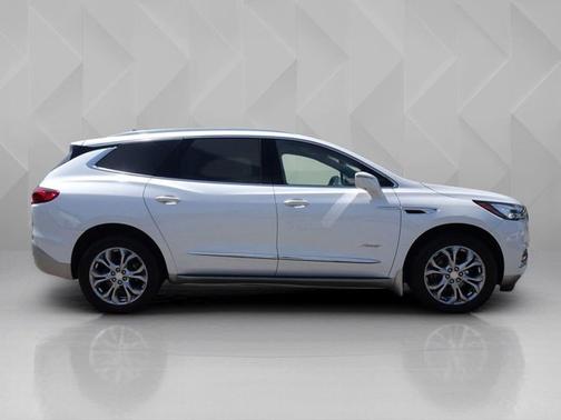 White Frost Tricoat 2019 Buick Enclave Avenir