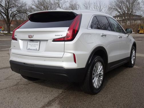 2024 Cadillac XT4 AWD Luxury