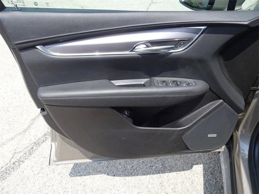 2022 Cadillac XT5 FWD Luxury