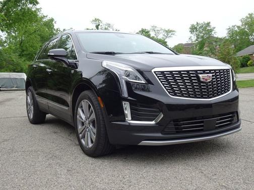 Stellar Black Metallic 2024 Cadillac XT5 AWD Premium Luxury