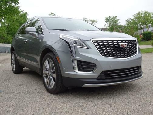 Argent Silver Metallic 2024 Cadillac XT5 AWD Premium Luxury