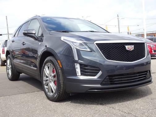 Wilder Metallic 2023 Cadillac XT5 AWD Sport