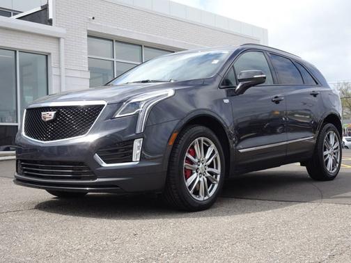 Wilder Metallic 2023 Cadillac XT5 AWD Sport