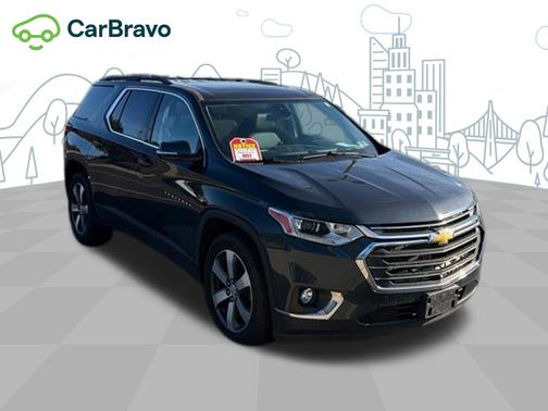Graphite Metallic 2020 Chevrolet Traverse LT Leather