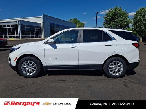 Summit White 2022 Chevrolet Equinox LT
