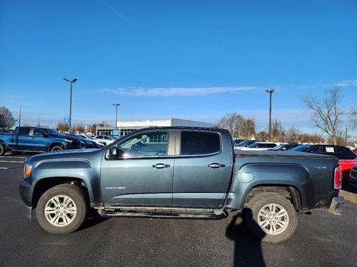 Photo 3 of 7 of 2019 GMC Canyon SLE