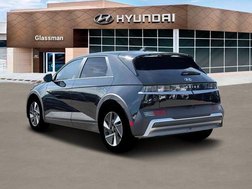 2025 Hyundai IONIQ 5 SE Standard Range