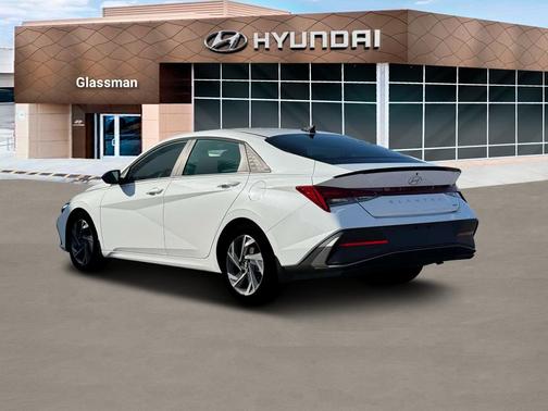 2025 Hyundai ELANTRA HEV SEL Sport