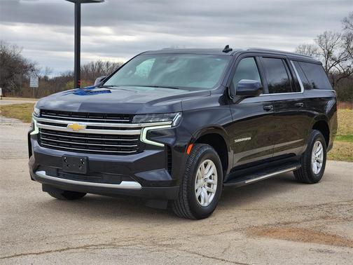 2022 Chevrolet Suburban LT