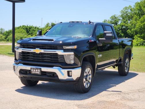 Black 2026 Chevrolet Silverado 2500 LT