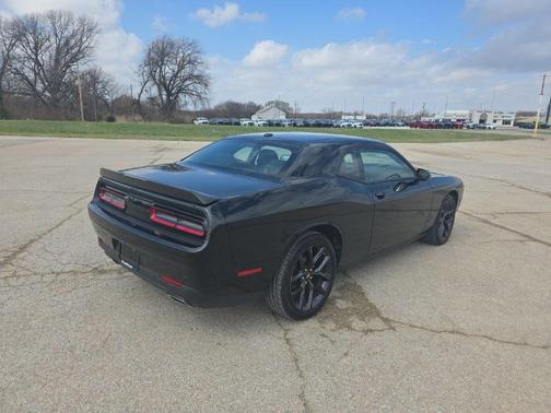 2022 Dodge Challenger SXT