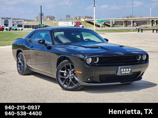 2022 Dodge Challenger SXT