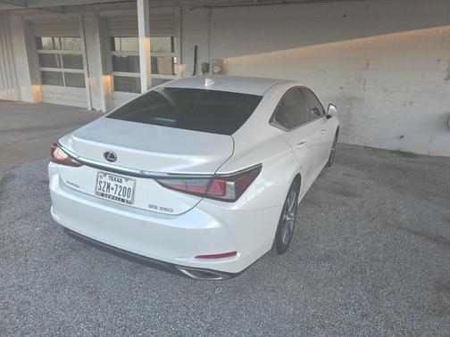 2020 Lexus ES 350 Base