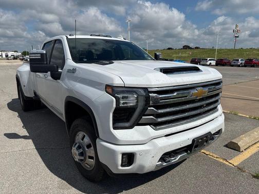 Summit White 2024 Chevrolet Silverado 3500 High Country