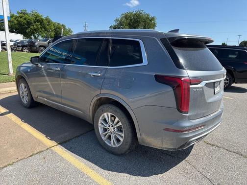 2021 Cadillac XT6 Luxury FWD