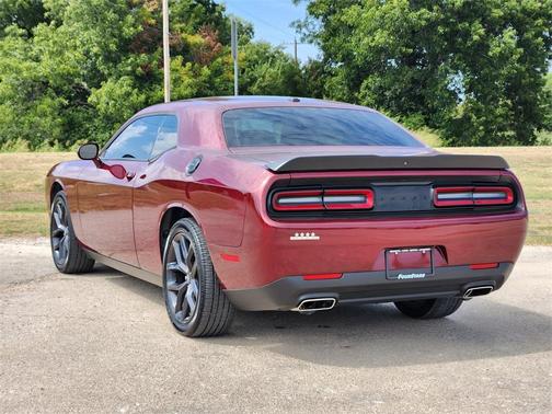 2022 Dodge Challenger SXT