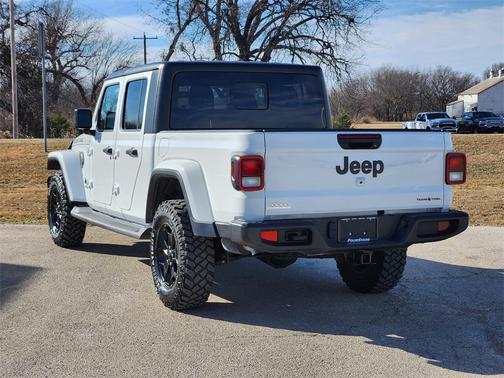 2021 Jeep Gladiator Sport