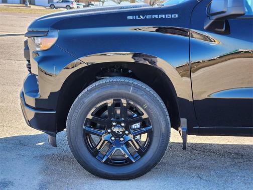 2026 Chevrolet Silverado 1500 Custom