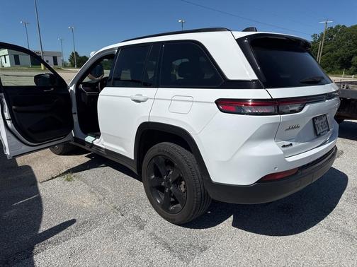 2024 Jeep Grand Cherokee Laredo