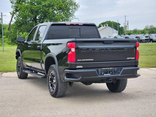 Black 2024 Chevrolet Silverado 1500 ZR2