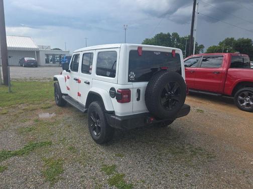 Bright White Clearcoat 2022 Jeep Wrangler Unlimited Sahara Altitude