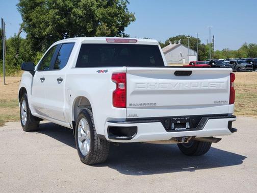Summit White 2024 Chevrolet Silverado 1500 Custom