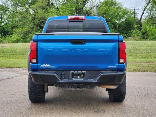 Glacier Blue Metallic 2024 Chevrolet Colorado ZR2