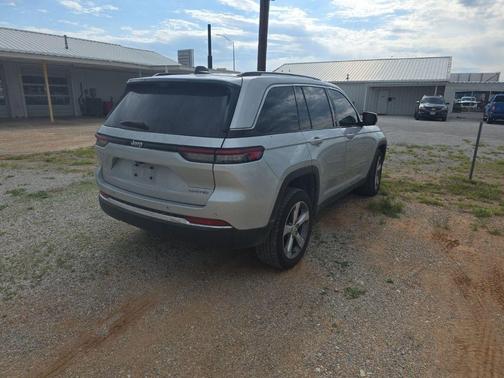 Silver Zynith 2022 Jeep Grand Cherokee Limited