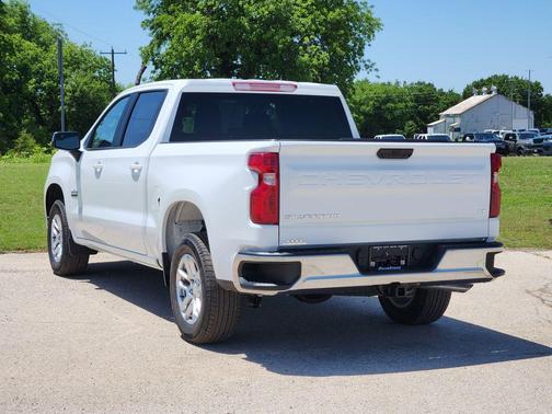 Summit White 2026 Chevrolet Silverado 1500 LT
