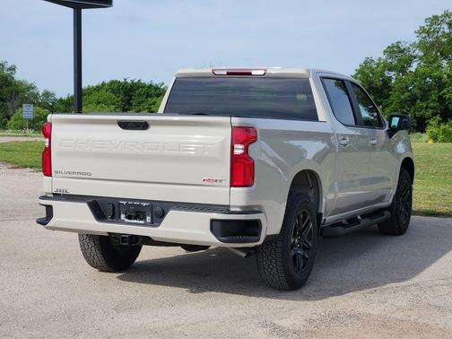 White Sand 2026 Chevrolet Silverado 1500 RST