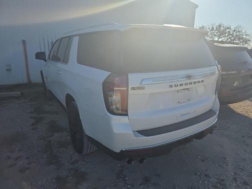 2023 Chevrolet Suburban High Country