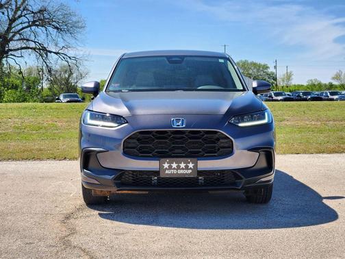 Silver Metallic 2023 Honda HR-V LX