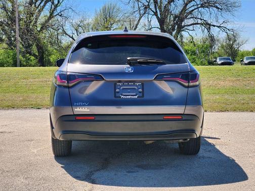 Silver Metallic 2023 Honda HR-V LX