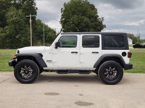Bright White Clearcoat 2021 Jeep Wrangler Unlimited Sport