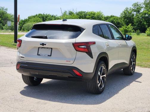 White Sand 2026 Chevrolet Trax 1RS