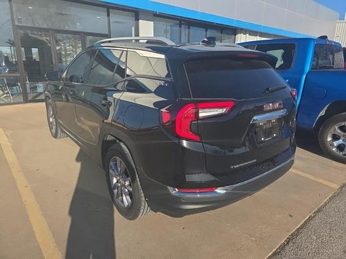 2022 GMC Terrain SLT
