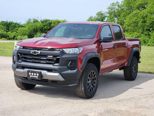 Radiant Red 2026 Chevrolet Colorado Trail Boss