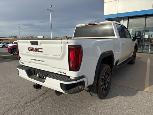 2022 GMC Sierra 2500 AT4