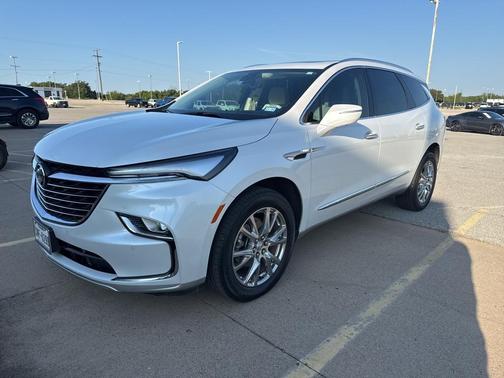 2023 Buick Enclave Premium