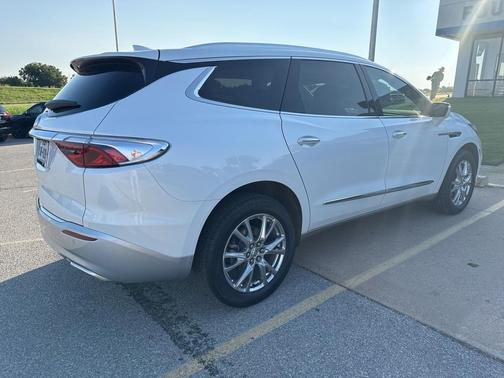 2023 Buick Enclave Premium