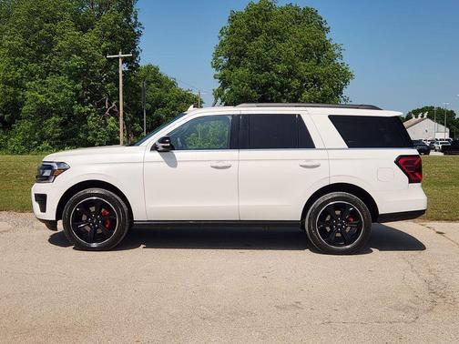 White Metallic 2022 Ford Expedition Limited