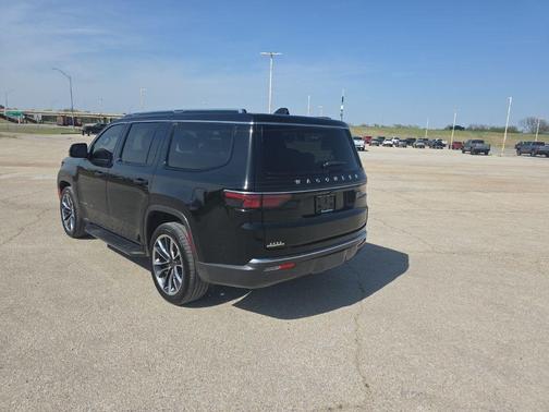 2022 Jeep Wagoneer Series II