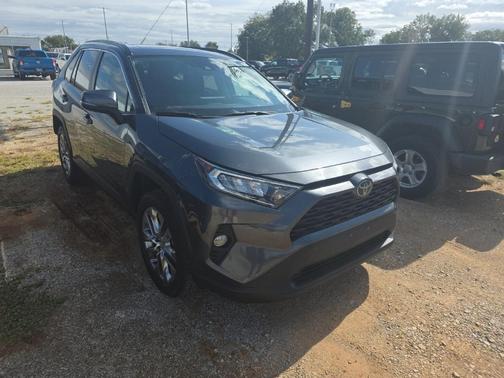 2021 Toyota RAV4 XLE Premium