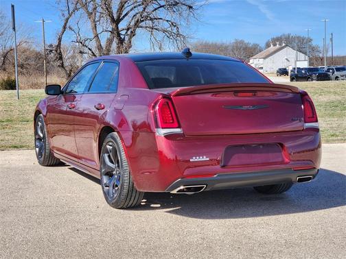 2020 Chrysler 300 S