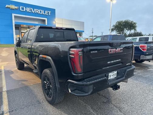 2024 GMC Sierra 2500 AT4