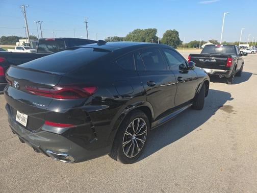 2022 BMW X6 xDrive40i