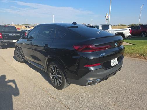 2022 BMW X6 xDrive40i