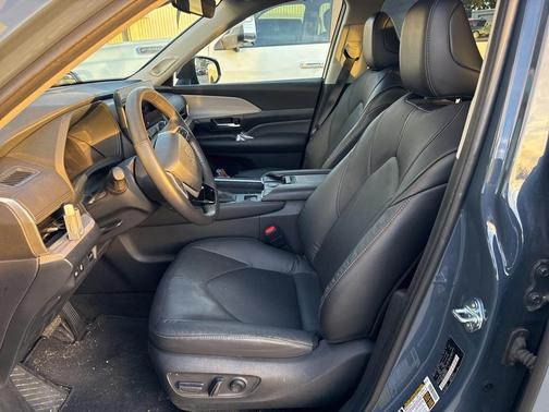 2025 Toyota Grand Highlander LIMITED